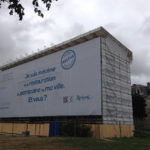 Échafaudage parapluie rénovation monument à Reims